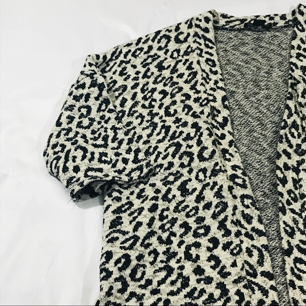 Women’s Attention Cardigan - Picture 2 of 7